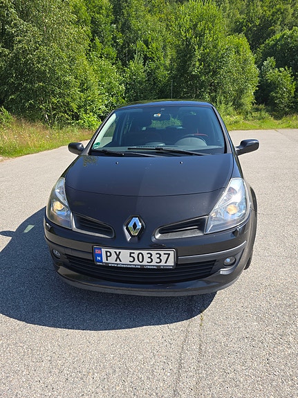 Renault Clio III 2 of 19