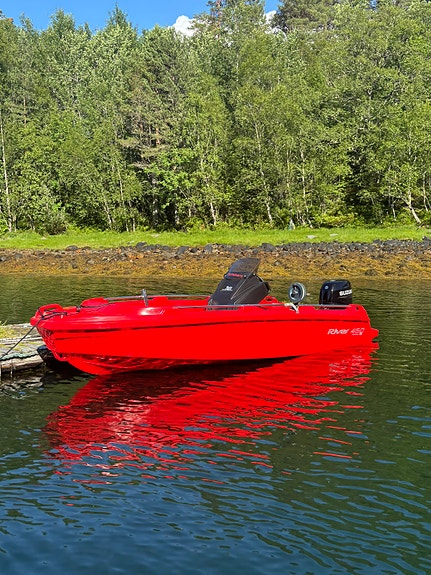 River 460 XR 2 of 5