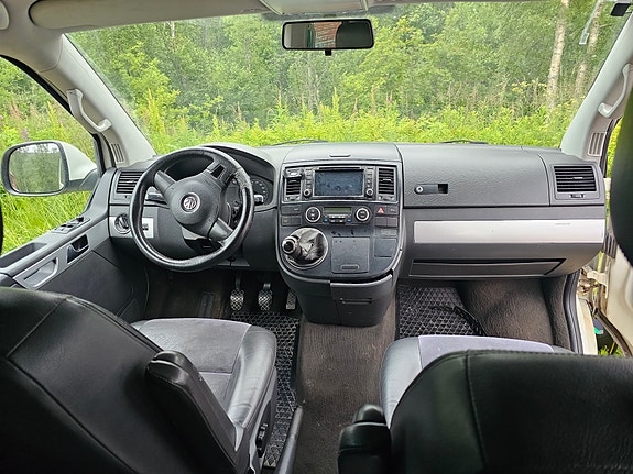 Volkswagen Multivan 4 of 5
