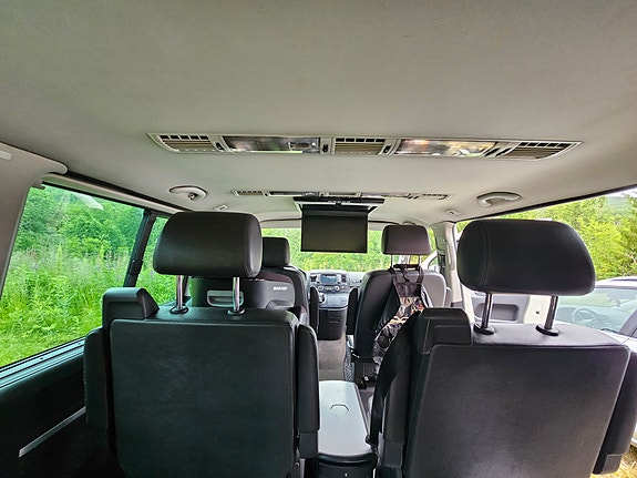 Volkswagen Multivan 3 of 5