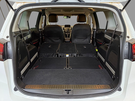 Opel Zafira Tourer 30 of 30