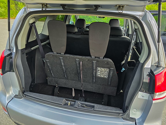Citroen C-Crosser 15 of 30