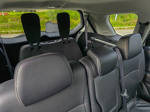 Citroen C-Crosser 14 of 30