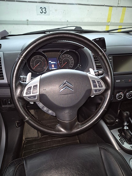 Citroen C-Crosser 29 of 30