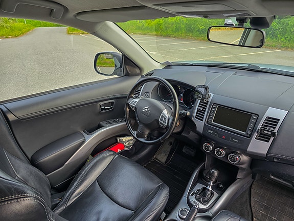Citroen C-Crosser 11 of 30