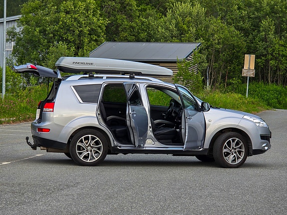 Citroen C-Crosser 8 of 30