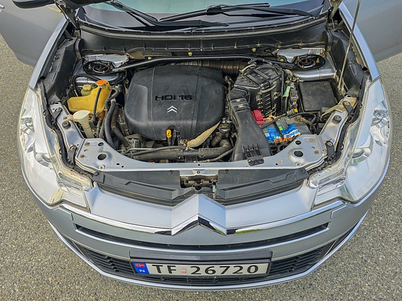 Citroen C-Crosser 21 of 30
