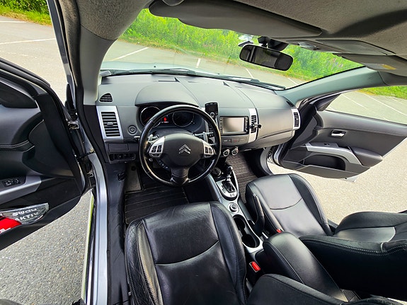 Citroen C-Crosser 10 of 30