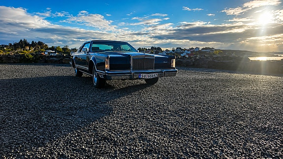 Lincoln Continental 5 of 5