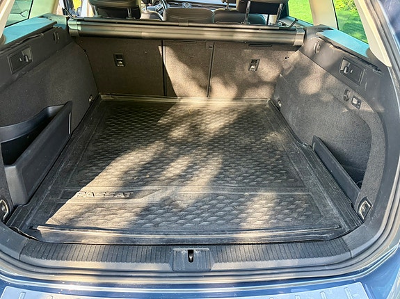 Volkswagen Passat 23 of 23