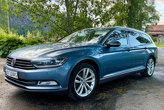 Volkswagen Passat 5 of 23