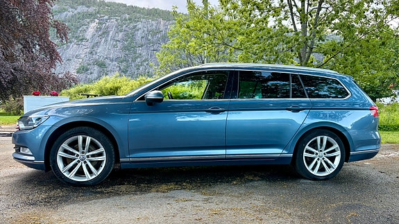 Volkswagen Passat 8 of 23