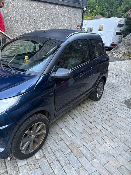 Aixam S8 Crossover 2 of 5