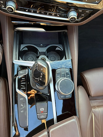 BMW 530e 26 of 30