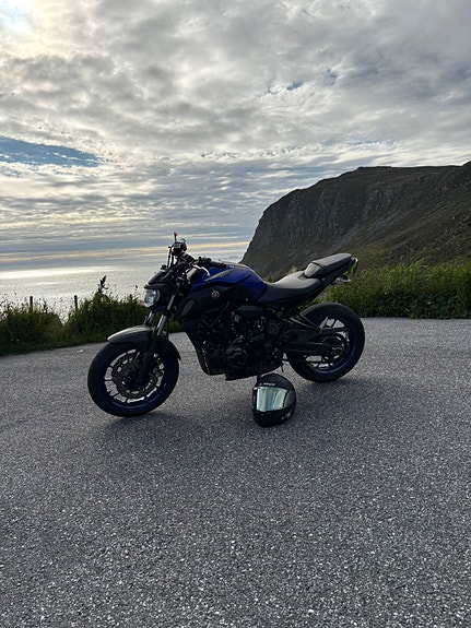Yamaha MT-07 4 of 5