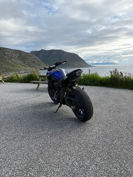 Yamaha MT-07 3 of 5