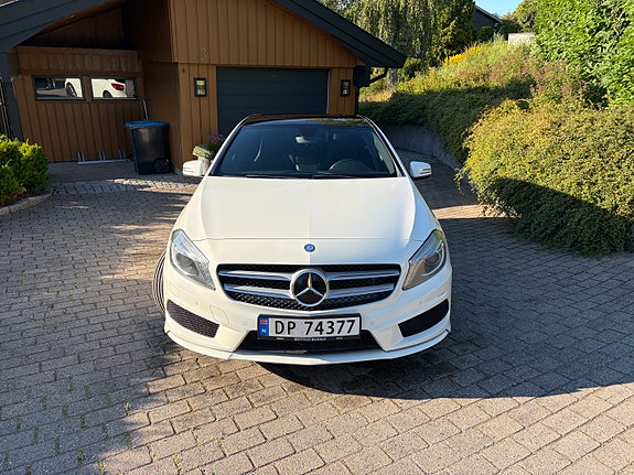 Mercedes-Benz A180 3 of 5