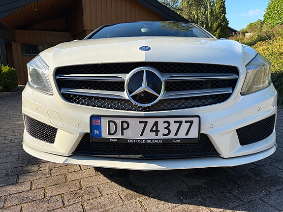 Mercedes-Benz A180 4 of 5