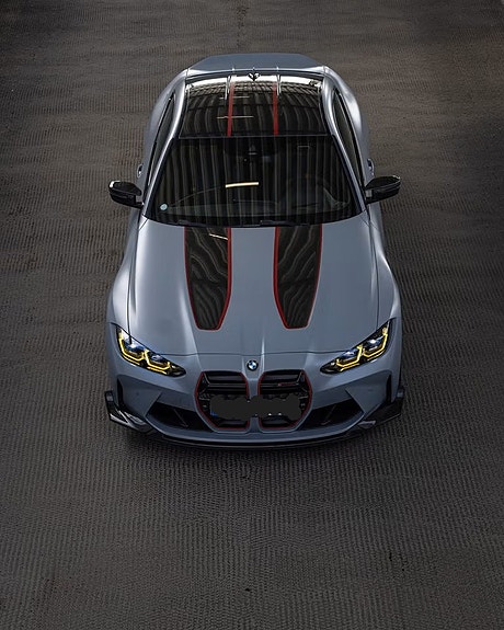 BMW M4 2 of 5