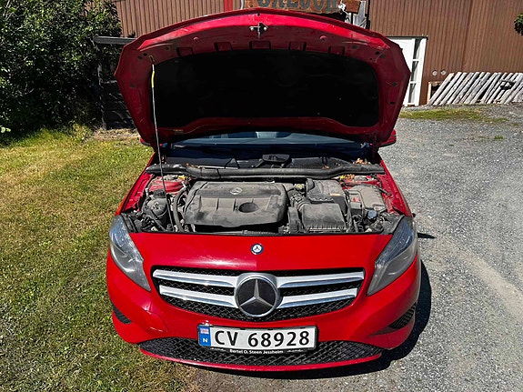 Mercedes-Benz A180 4 of 5