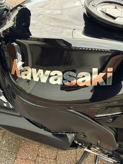 Kawasaki Ninja ZX-10R 10 of 24