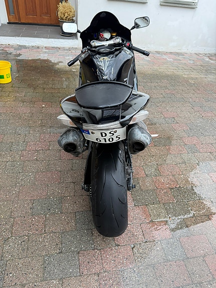 Kawasaki Ninja ZX-10R 7 of 24