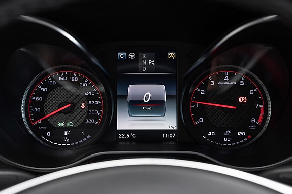 Mercedes-Benz GLC63 18 of 30