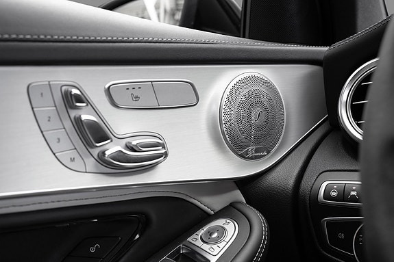 Mercedes-Benz GLC63 29 of 30