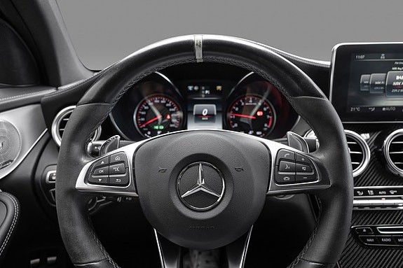 Mercedes-Benz GLC63 16 of 30