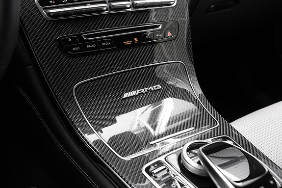 Mercedes-Benz GLC63 26 of 30