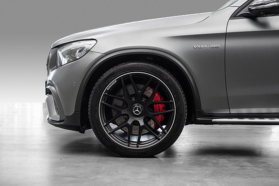 Mercedes-Benz GLC63 9 of 30