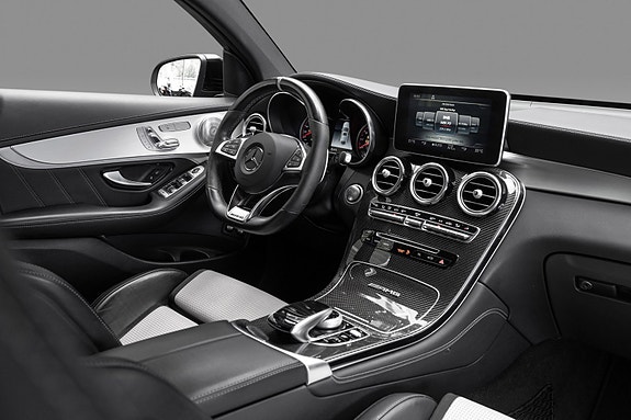 Mercedes-Benz GLC63 25 of 30