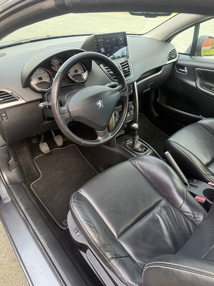 Peugeot 207 CC 12 of 20
