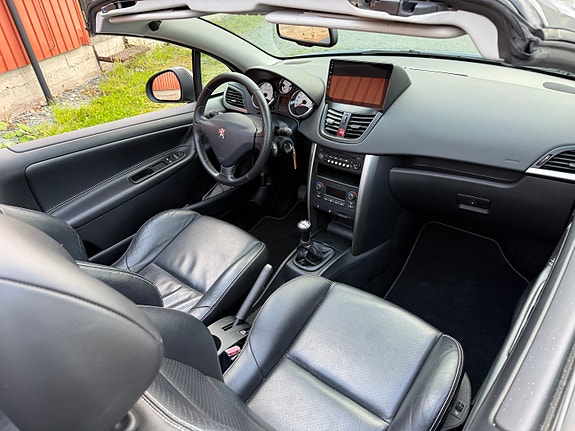 Peugeot 207 CC 10 of 20