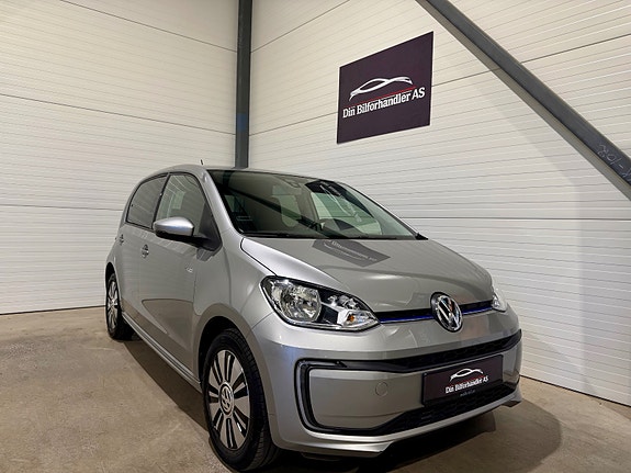 Volkswagen UP! 4 of 5