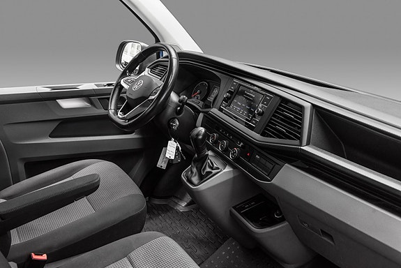 Volkswagen Transporter 12 of 29
