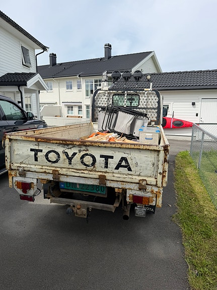Toyota Dyna 100 2009 photo 2