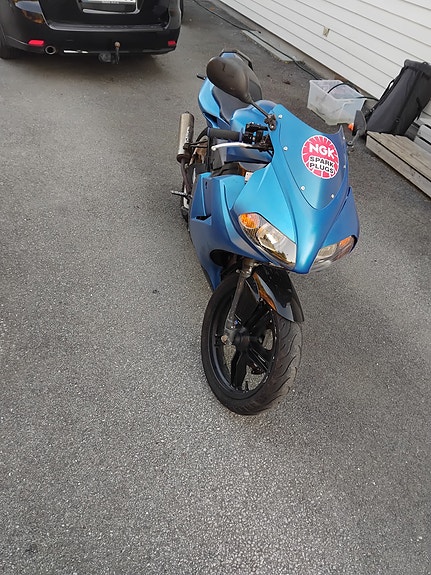 Yamaha TZR 50 2 of 5