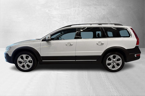 Volvo XC70 2 of 5