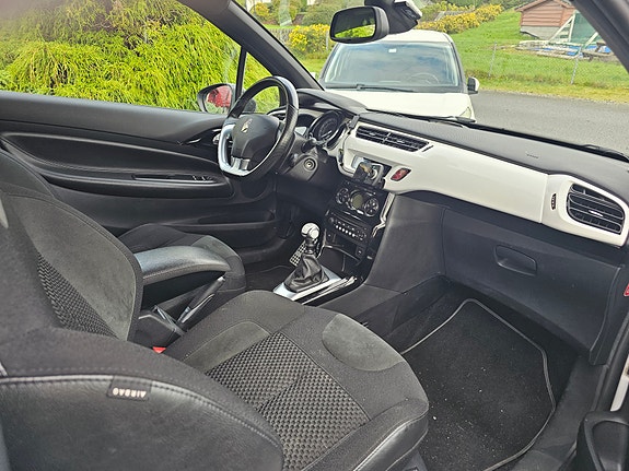 Citroen DS3 7 of 11