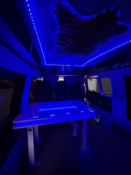 Chevrolet Van 7 of 11