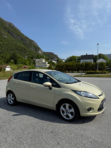 Ford Fiesta 5 of 5