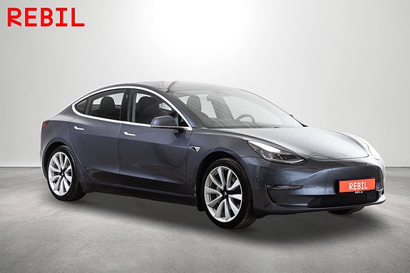 Tesla Model 3 4 of 5