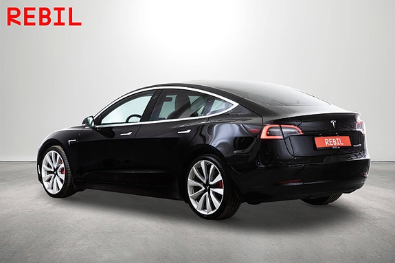 Tesla Model 3 5 of 5