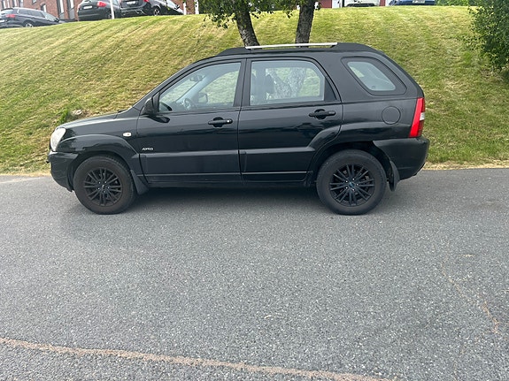 Kia Sportage 2 of 5