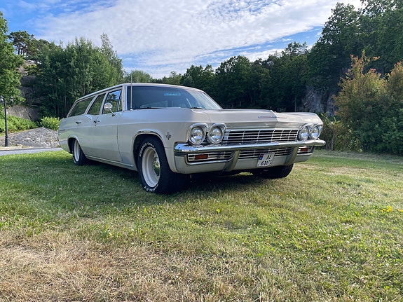 Chevrolet Biscayne 5 of 5