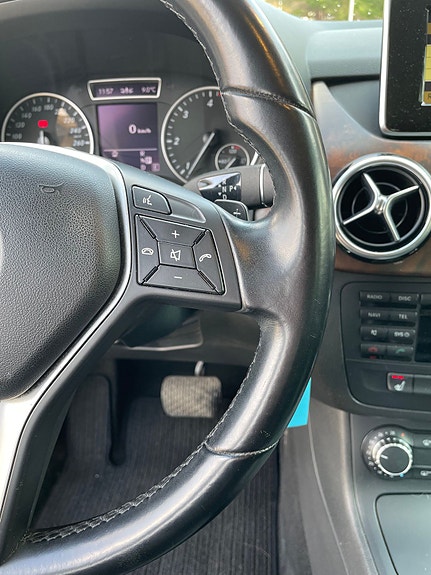 Mercedes-Benz B180 16 of 25