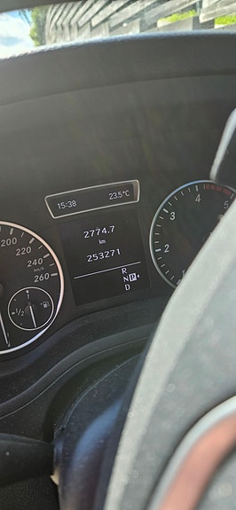 Mercedes-Benz B180 21 of 25