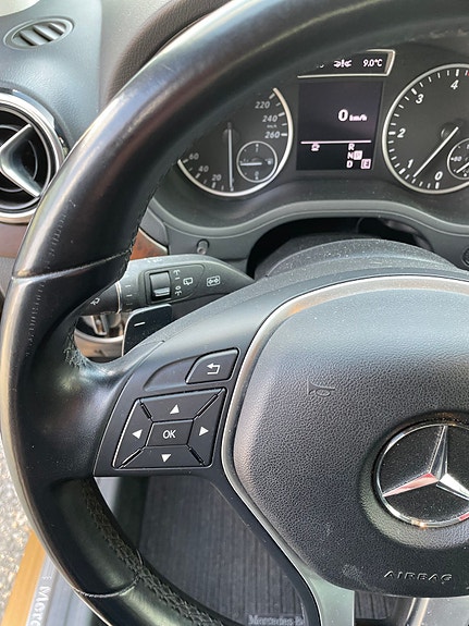 Mercedes-Benz B180 15 of 25