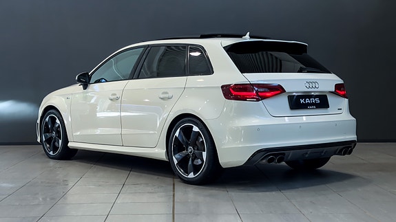 Audi A3 3 of 5